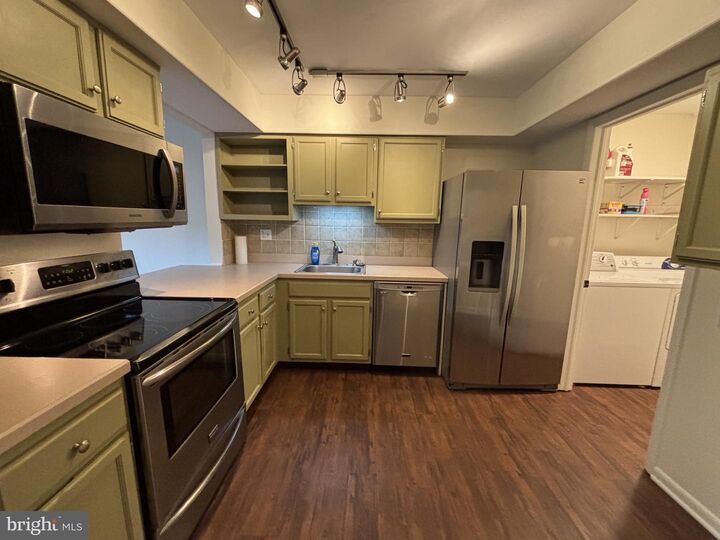 Property Photo:  502 Portsmouth Court  PA 18901 
