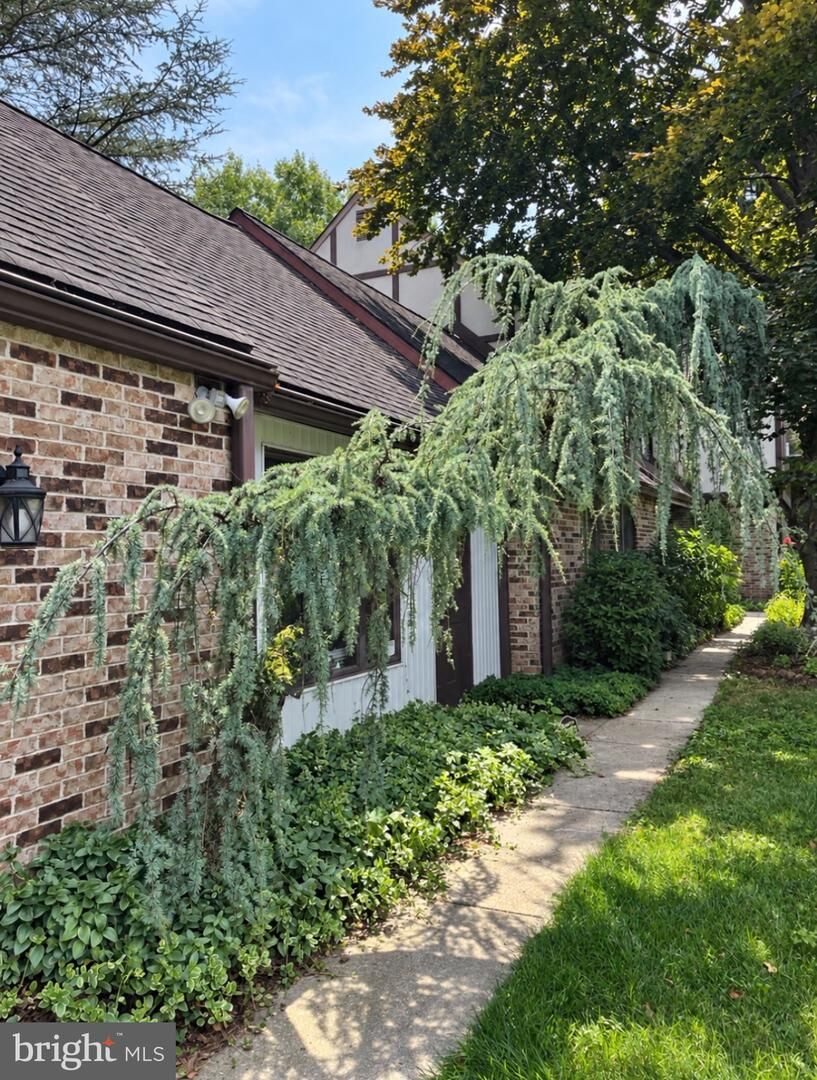 Property Photo:  9 Knollwood Drive  PA 19608 