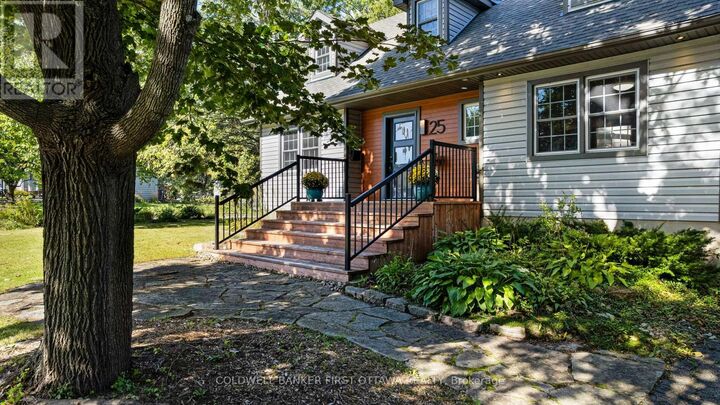 Property Photo:  25 Robert Road  ON K7H 3L2 