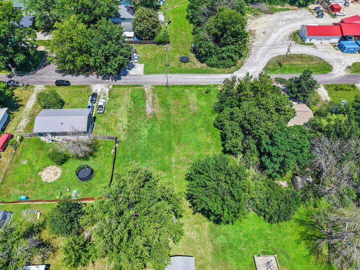 Property Photo:  416 E Orange St  MO 65265 