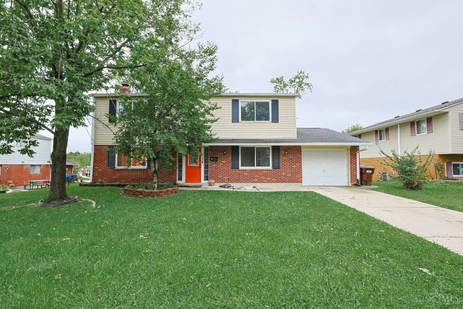 Property Photo: 1509 Valdosta Drive OH 45246