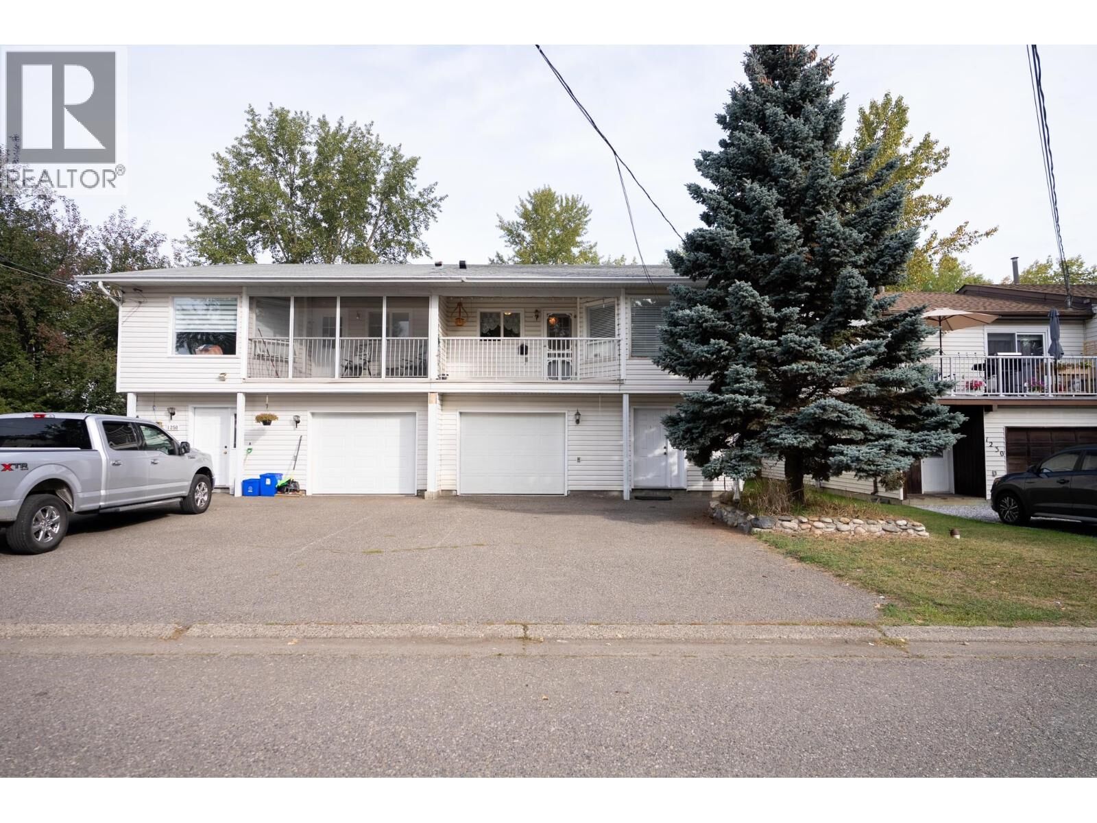 Property Photo:  1240 Monkley Avenue  BC V2L 4G6 