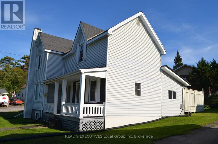 Property Photo: 93 Bay Street ON P0H 1H0