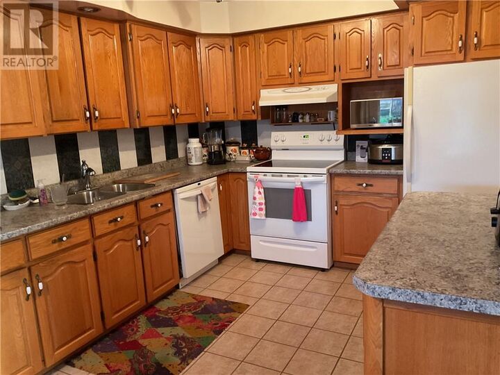 Property Photo:  4 Charlotte Street  ON P0M 1L0 