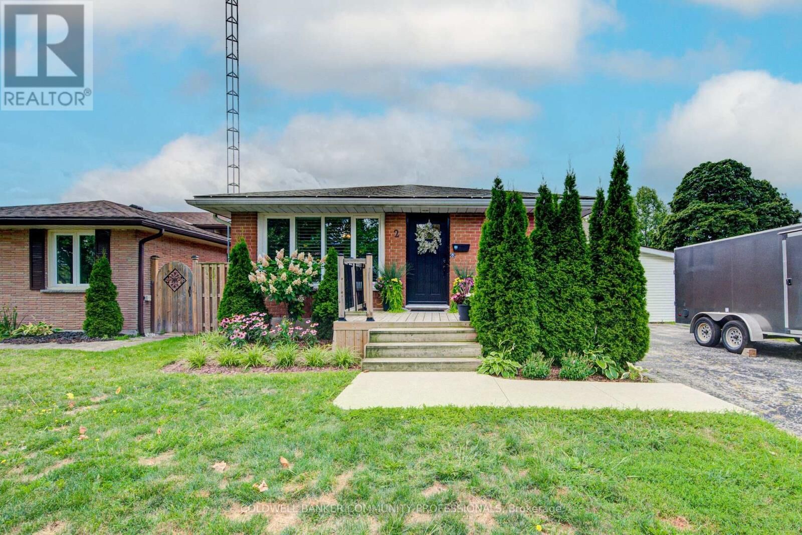 Property Photo:  2 Allanton Boulevard  ON N3R 3B9 