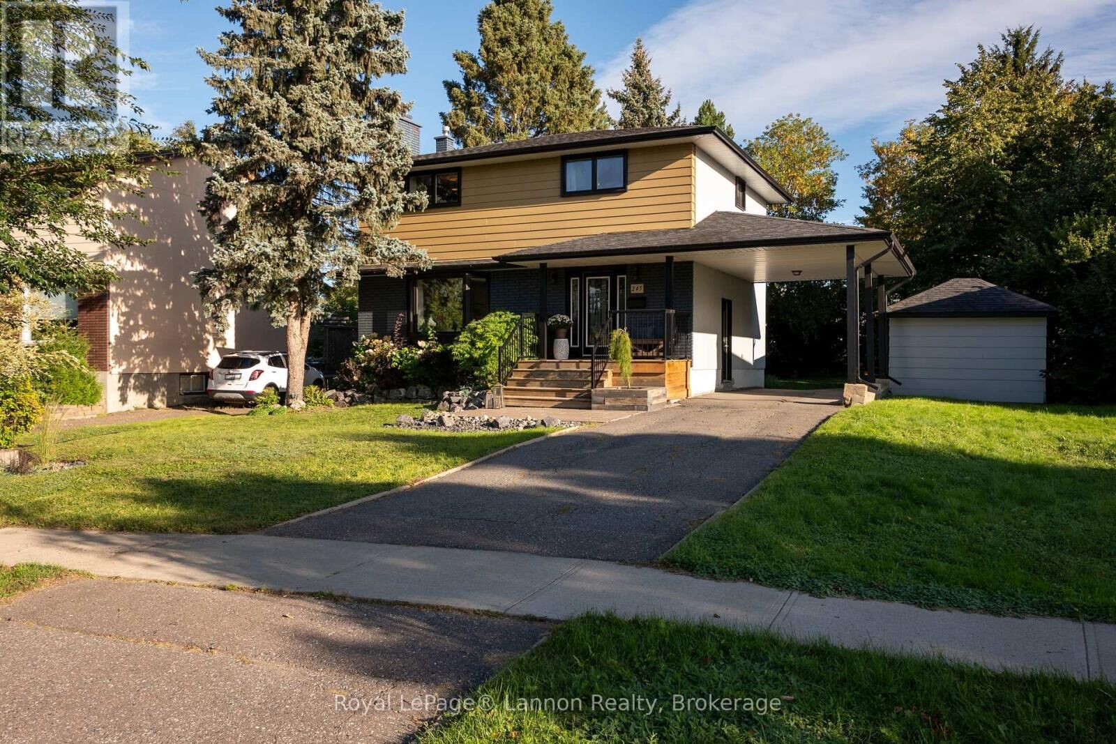 Property Photo:  245 McComber Crescent  ON P7A 7G1 