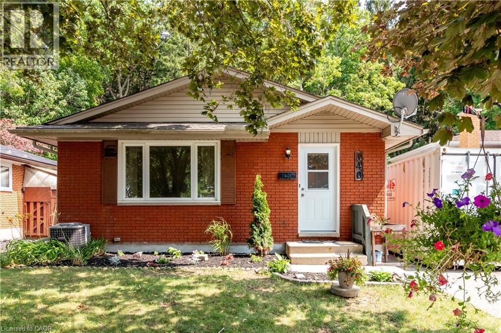 Property Photo: 140 Arrowhead Crescent ON N2P 1B9