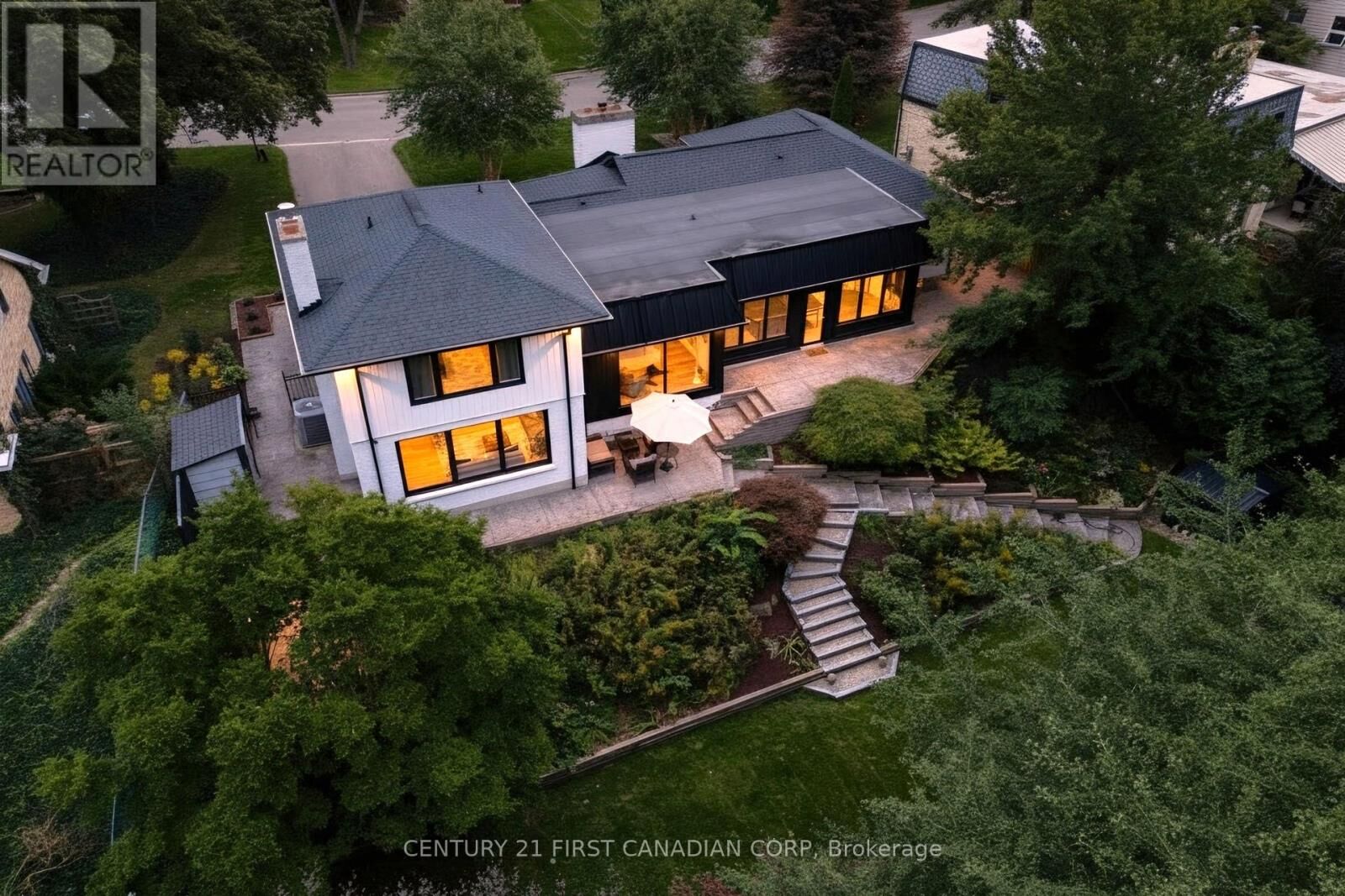 Property Photo:  1125 The Parkway  ON N6A 2X2 