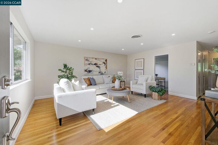 Property Photo:  2465 Wright Ave  CA 94564 