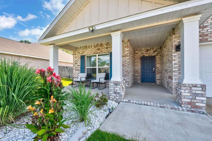 Property Photo:  1106 Shoal River Drive  FL 32539 
