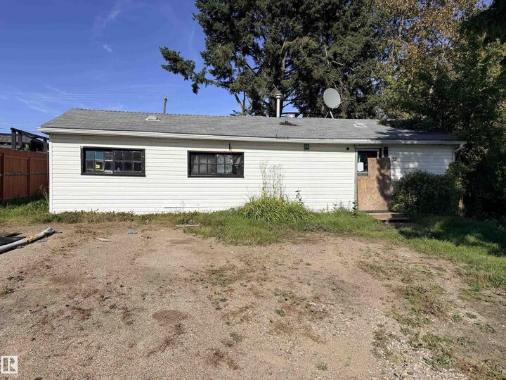 Property Photo: 602 12 Avenue AB T9M 1H5