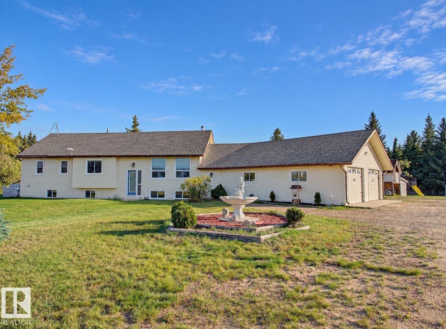 Property Photo:  57511 Rr224  AB T0A 2W0 
