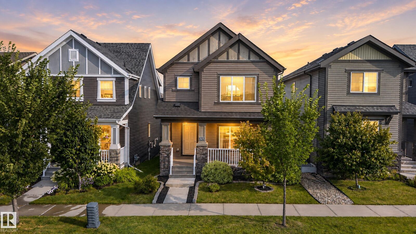 Property Photo: 325 Hawks Ridge Boulevard NW AB T5S 0M4