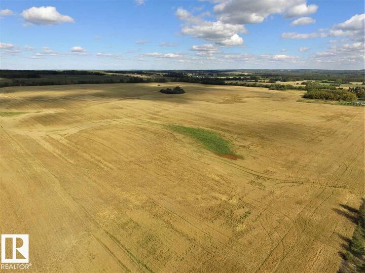 Property Photo:  2220 Twp Rd 534  AB T0E 1V0 