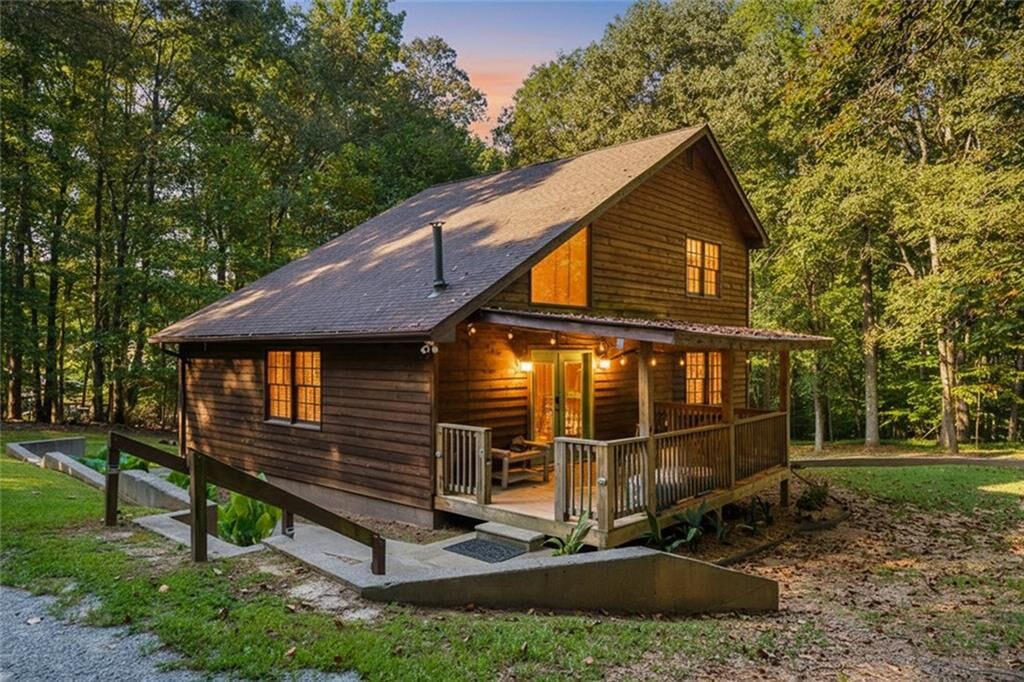 Property Photo: 137 Ridge Crest Court GA 30540