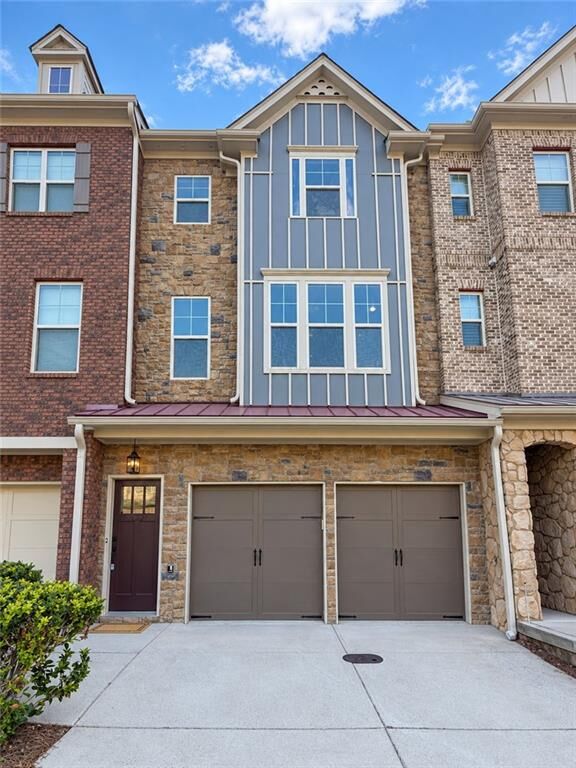 Property Photo:  2118 Westhill Drive SE  GA 30080 
