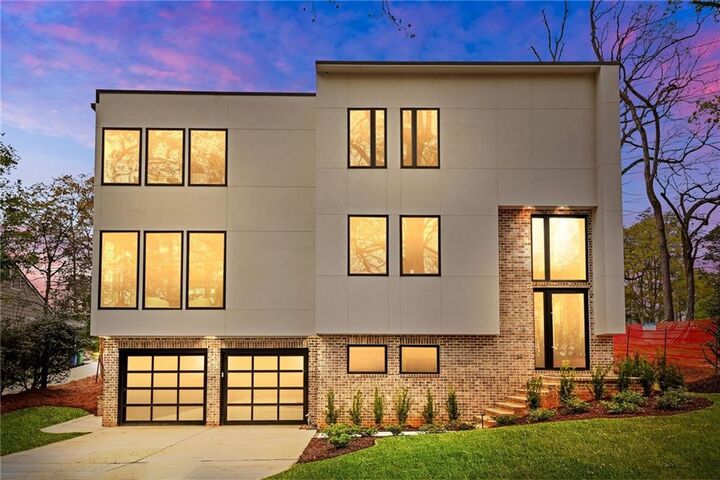 Property Photo: 1260 Kingsley Circle NE GA 30324