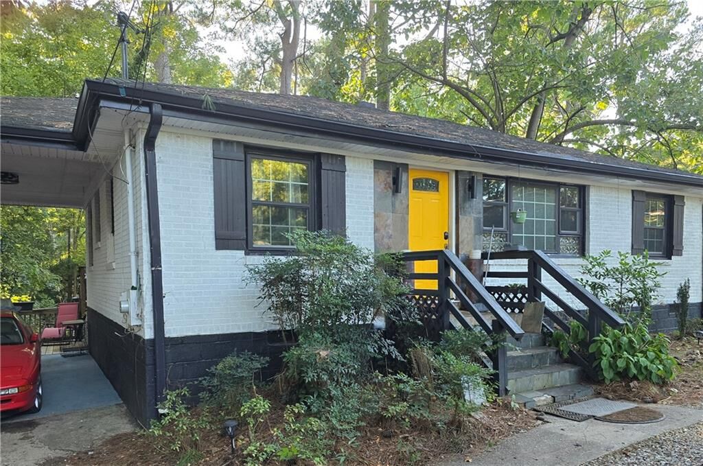 Property Photo: 2873 Gresham Road GA 30316
