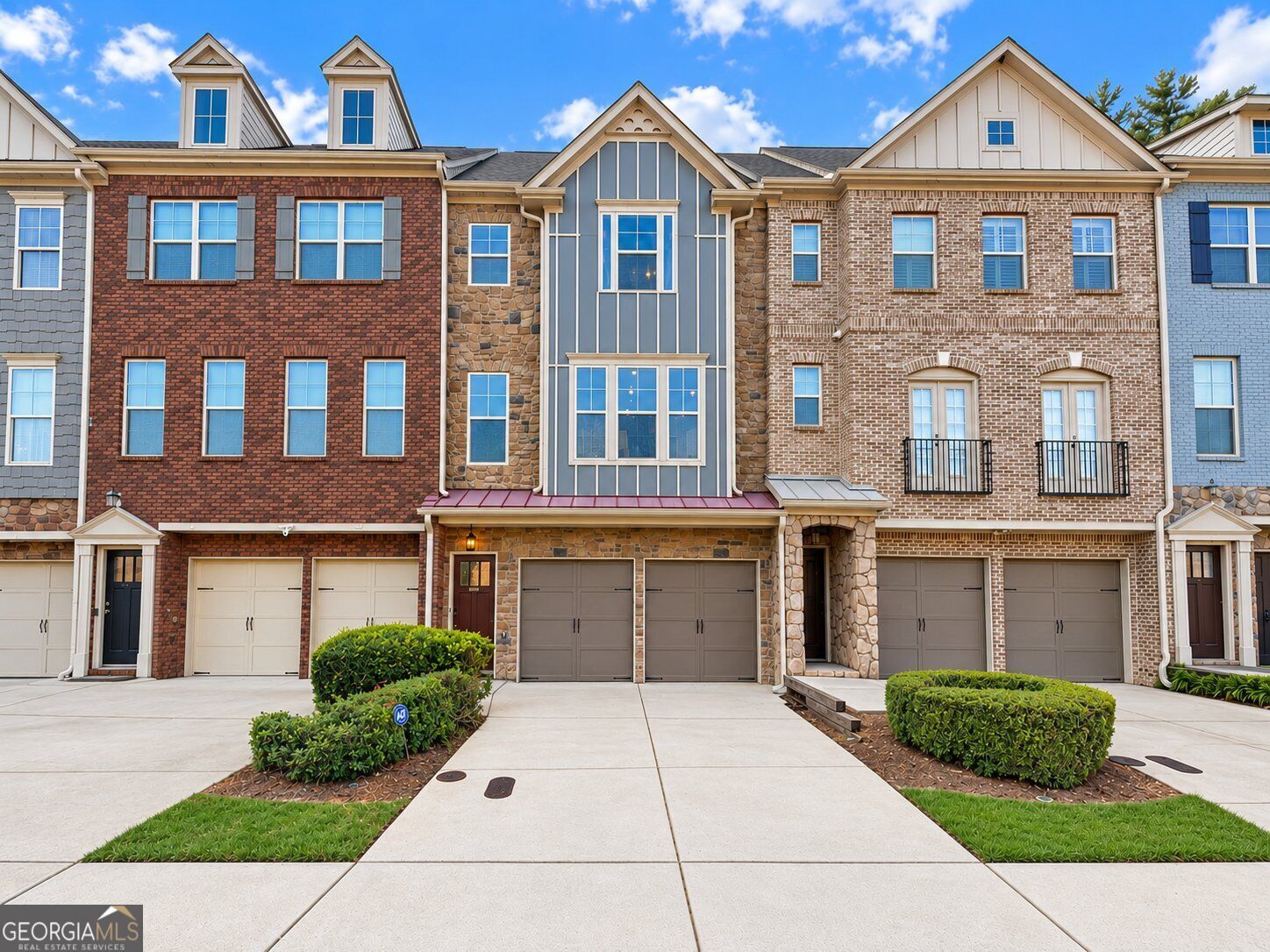 Property Photo:  2118 Westhill Drive SE  GA 30080 