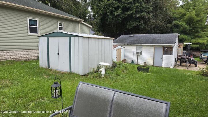 Property Photo: 1335 N Walnut Street MI 48906
