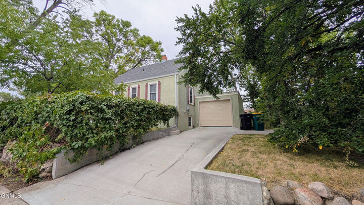 Property Photo:  701 17th Street  ND 58501 