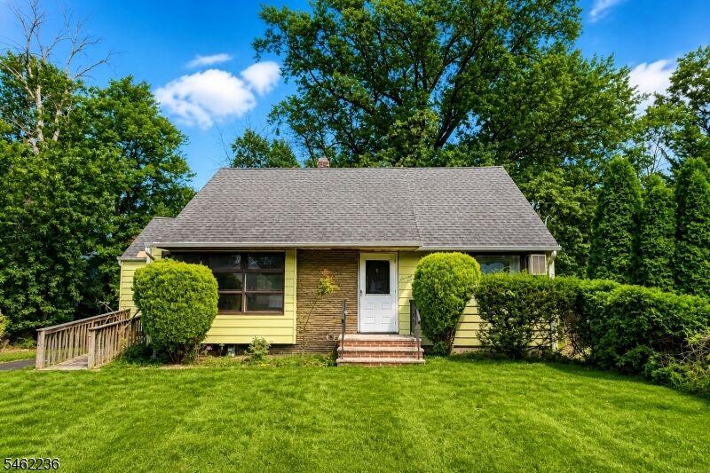 Property Photo: 77 Independence Dr NJ 07203