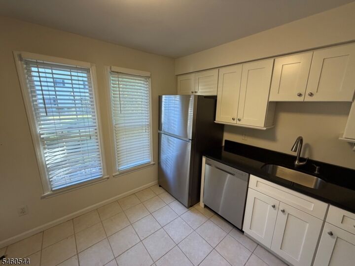 Property Photo:  73 Smithfield Court  NJ 07920 