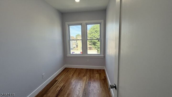 Property Photo:  41 Knapp Ave 2  NJ 07011 