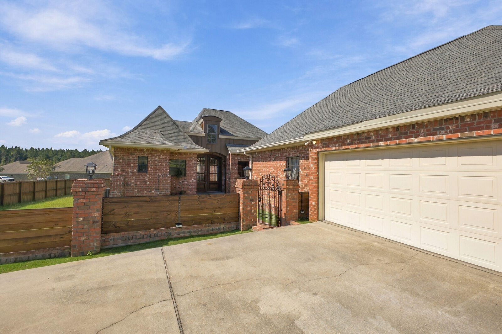 Property Photo: 6 Chastain MS 39482