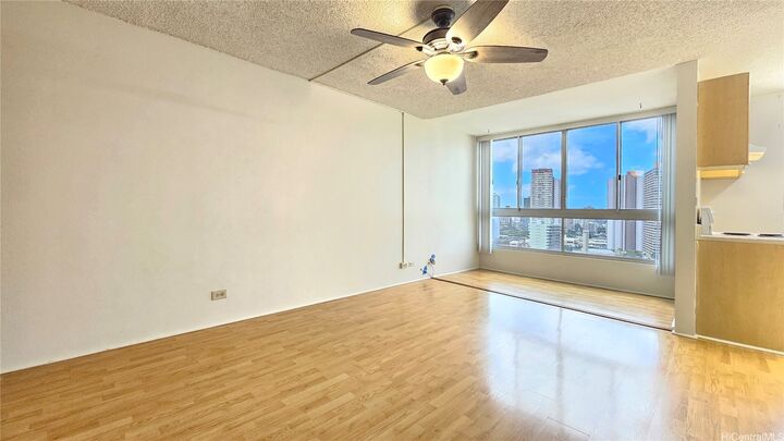 Property Photo:  2740 Kuilei Street 2204  HI 96826 