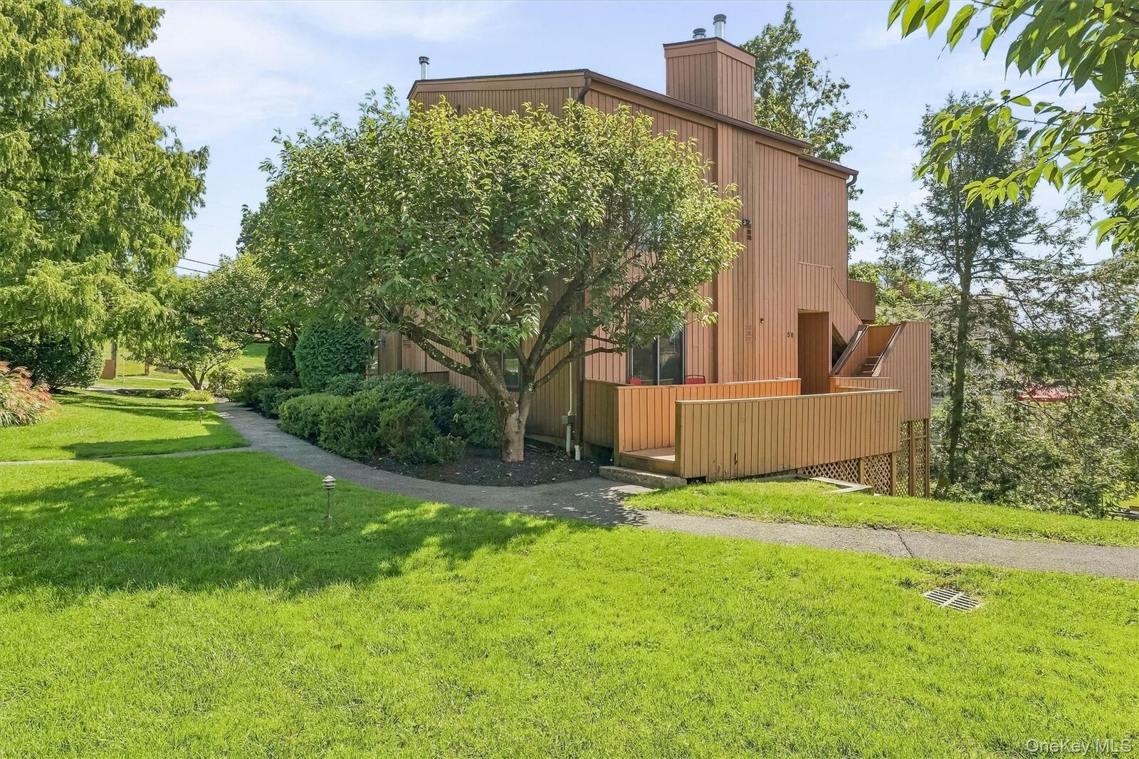 Property Photo:  58 Hudson View Hill  NY 10562 