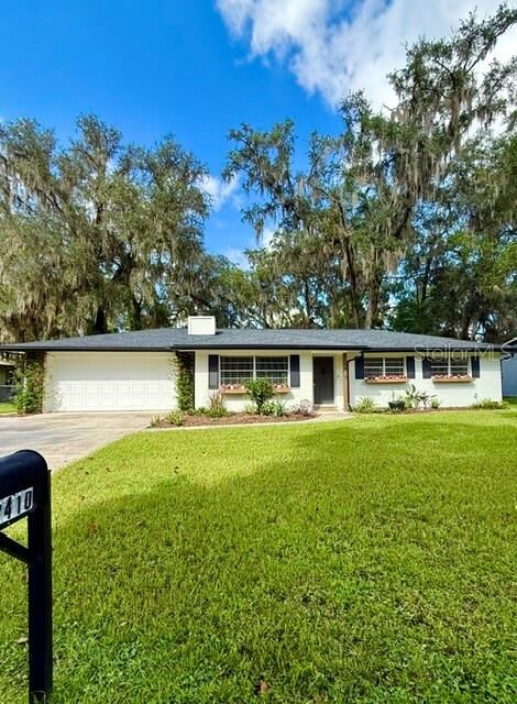 Property Photo: 2410 NW 54th Terrace FL 32606