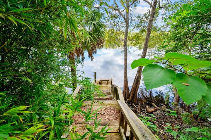Property Photo: 27753 SE Highway 19 FL 32680
