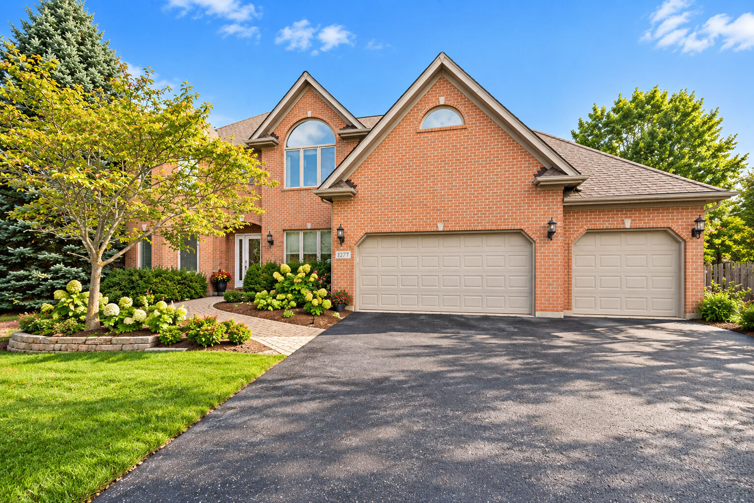 Property Photo:  2277 Sutton Drive  IL 60177 
