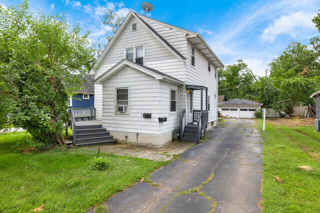 Property Photo: 36 N Glenwood Avenue IL 60425