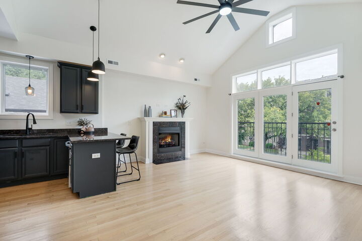 Property Photo: 6534 S Kimbark Avenue 3 IL 60637