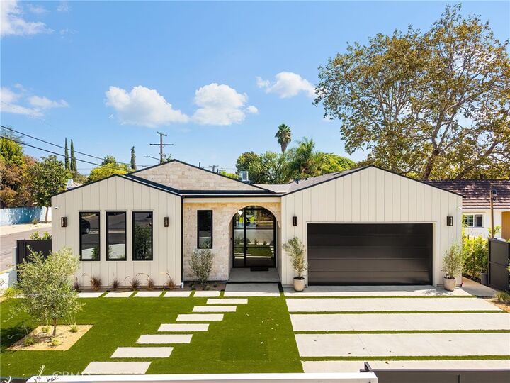 Property Photo:  4558 Allott Avenue  CA 91423 