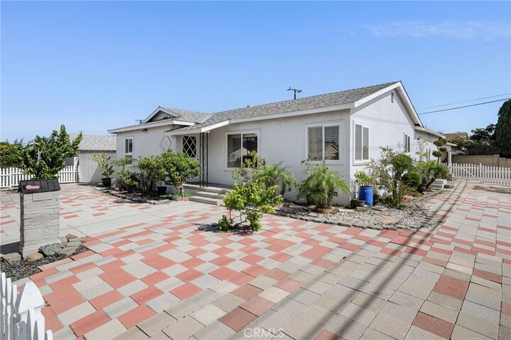 Property Photo:  6221 Choctaw  CA 92683 