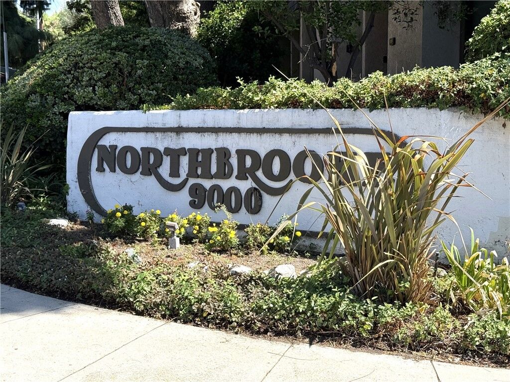 Property Photo:  9000 Vanalden Avenue 158  CA 91324 