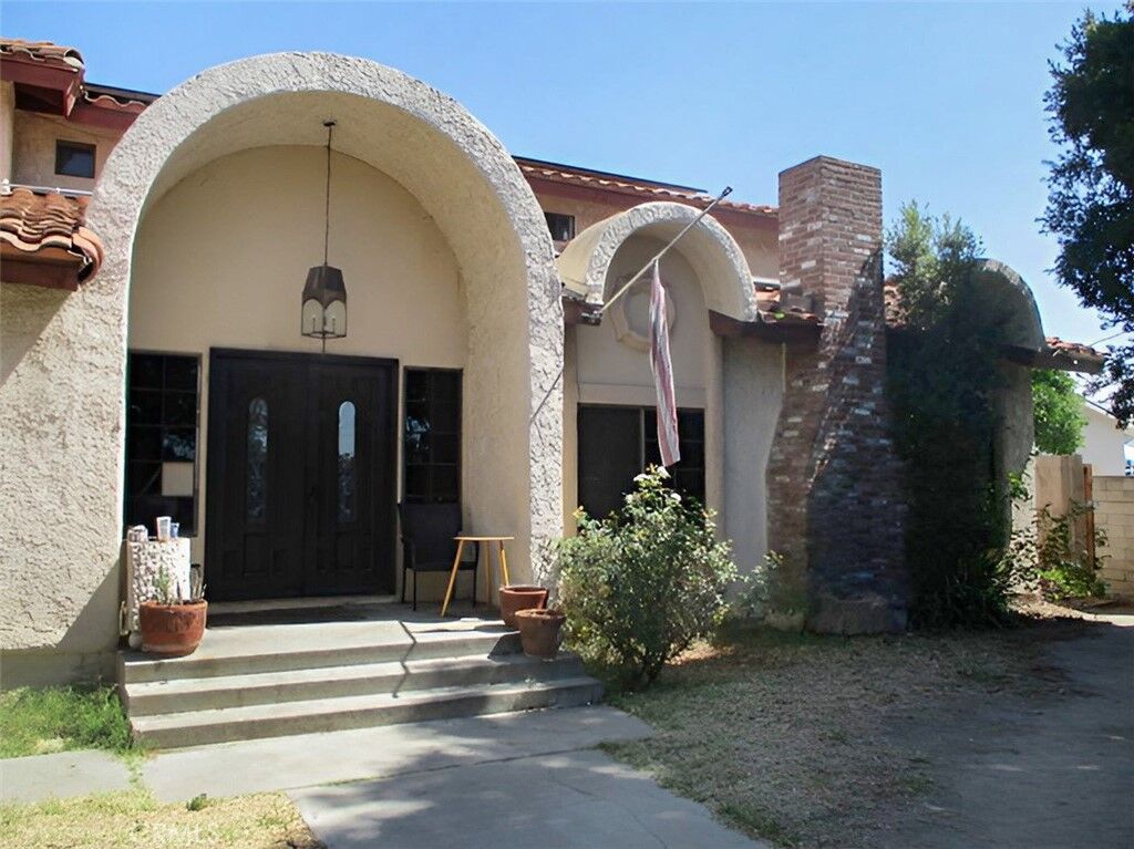 Property Photo: 16815 Parthenia CA 91343