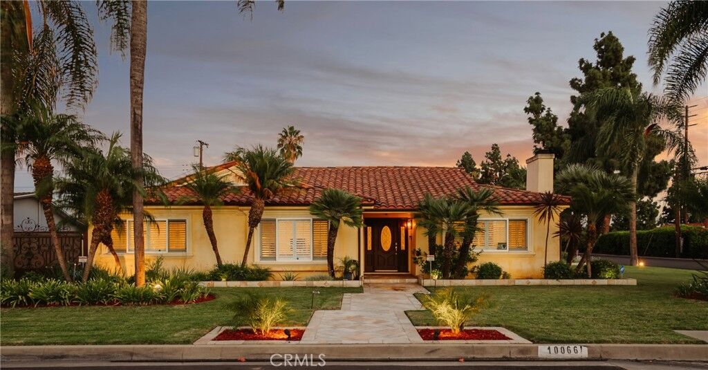 Property Photo:  10066 Sideview Drive  CA 90240 