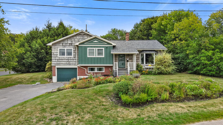 Property Photo:  4 Park Avenue W  ME 04412 