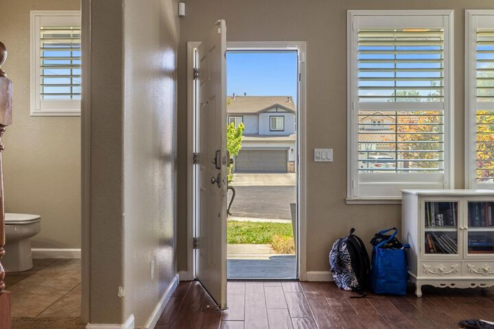 Property Photo: 5323 St Elmo Court CA 95367