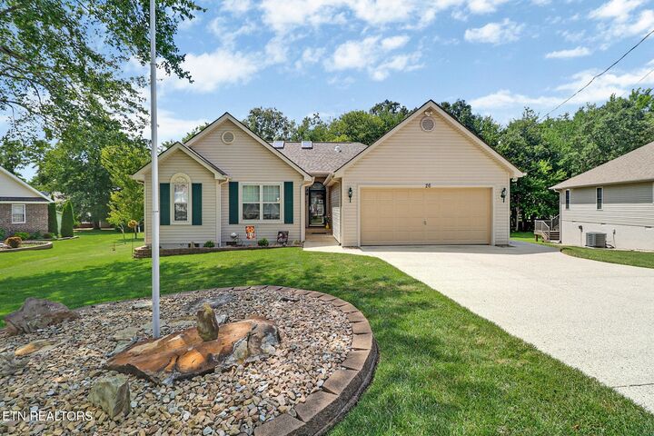 Property Photo: 26 Inwood Drive TN 38558