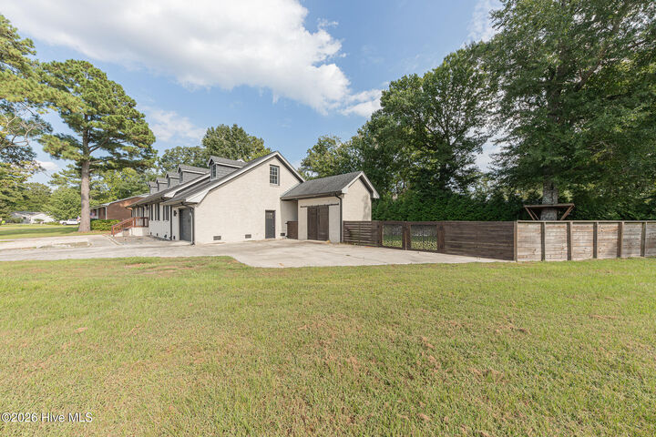 Property Photo:  107 Boatswain Drive  NC 28562 