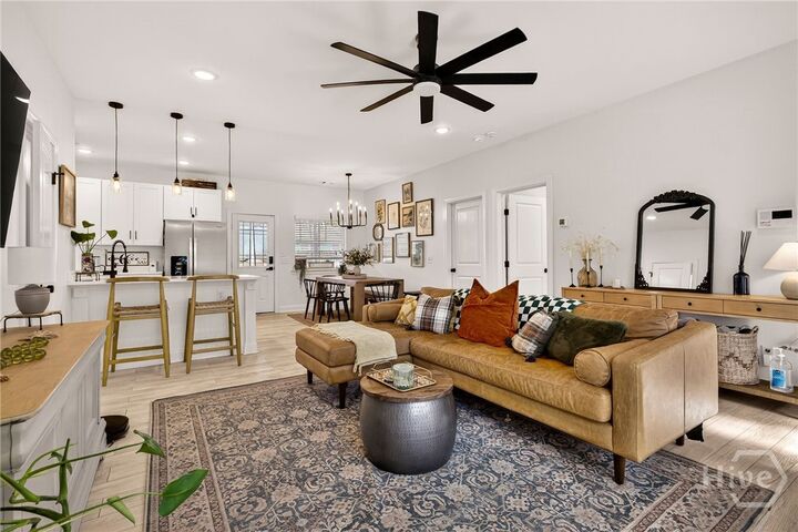 Property Photo: 1306 E Waldburg Street GA 31404