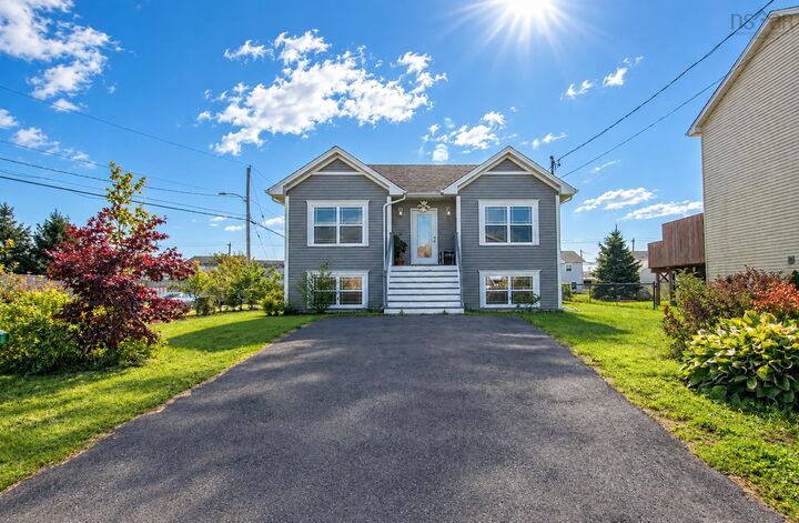 Property Photo:  4 Takouhie Court  NS B3G 0C6 