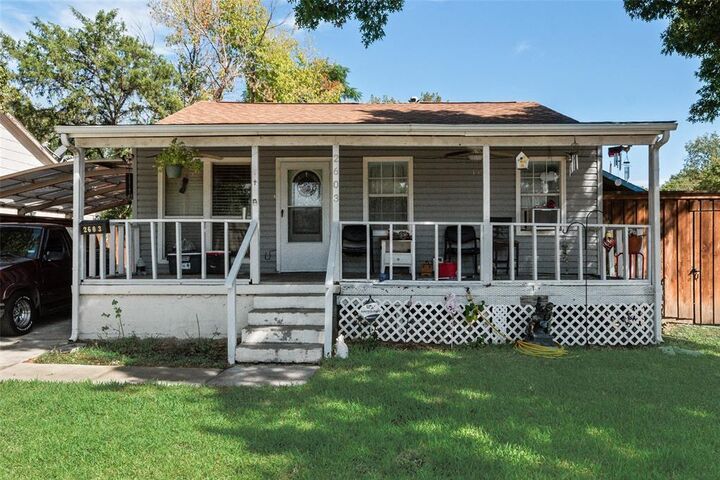 Property Photo:  2603 Searcy Drive  TX 75211 
