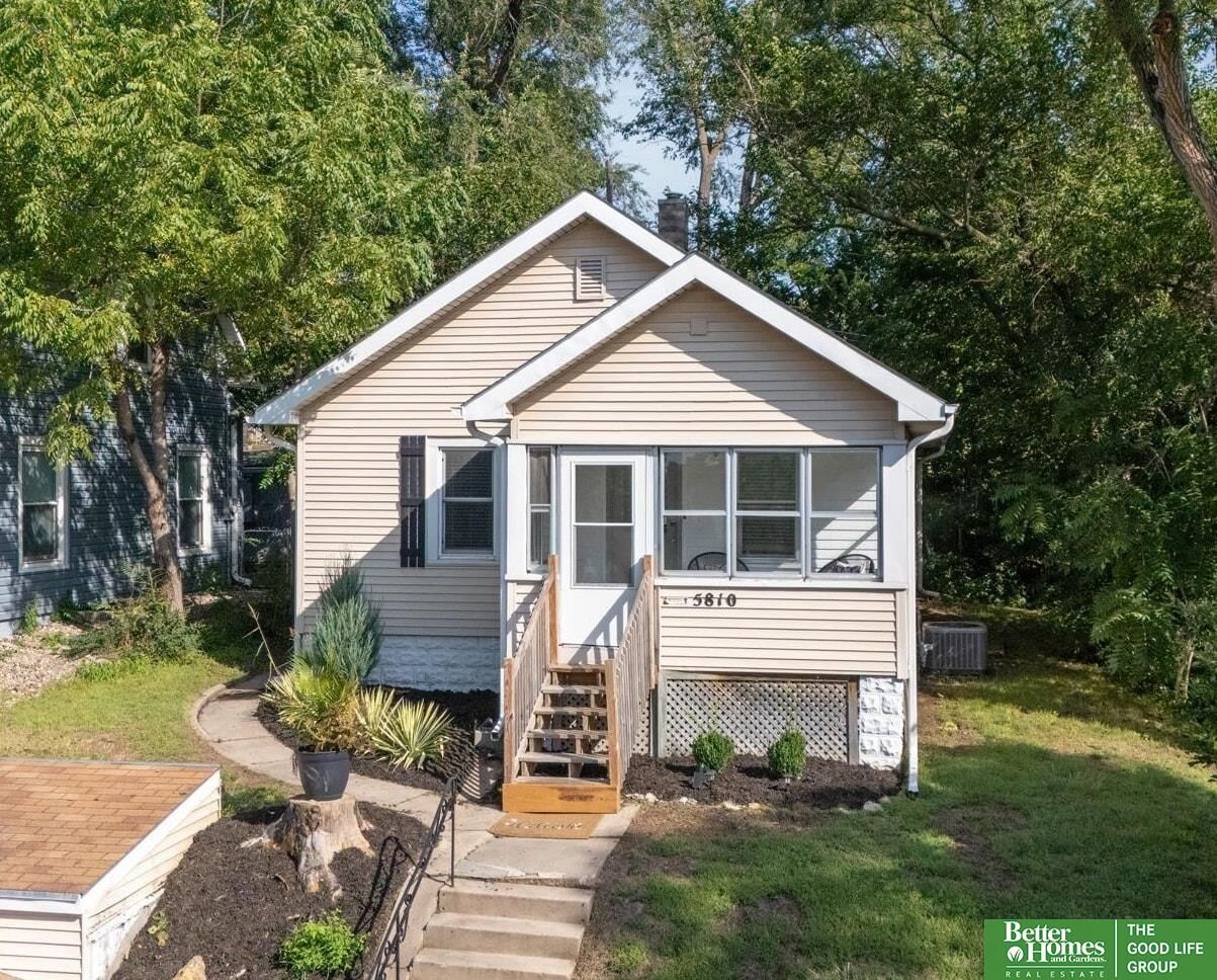 Property Photo:  5810 Cedar Street  NE 68106 