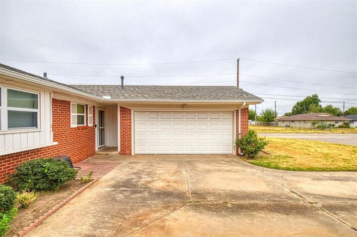 Property Photo:  6824 NW 20th Street  OK 73008 